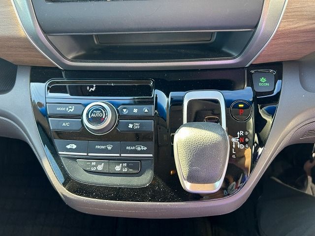 HONDA FREED HYBRID 2022