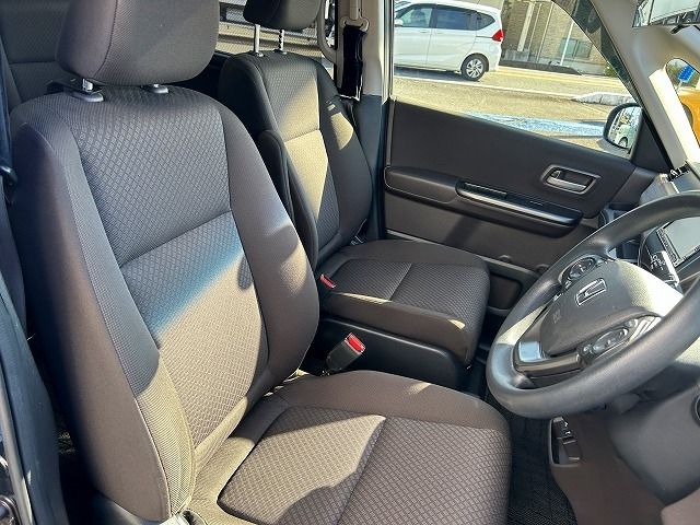 HONDA FREED HYBRID 2022