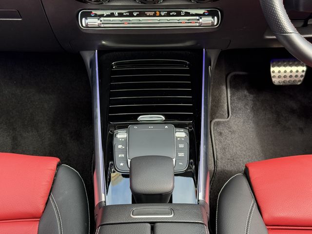 MERCEDES BENZ MERCEDES BENZ GLB 2023