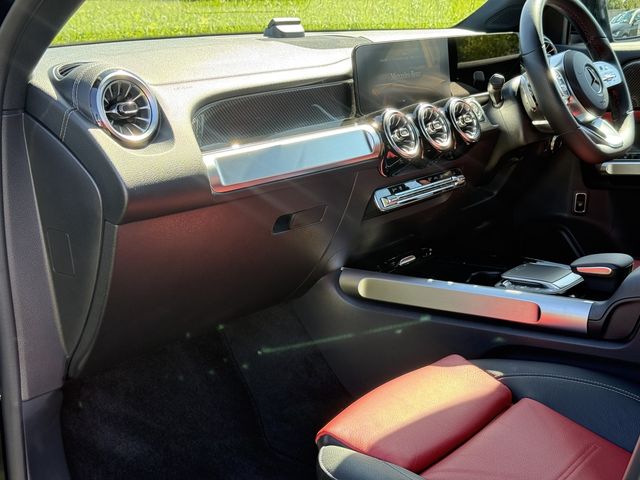 MERCEDES BENZ MERCEDES BENZ GLB 2023