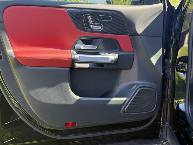 MERCEDES BENZ MERCEDES BENZ GLB 2023