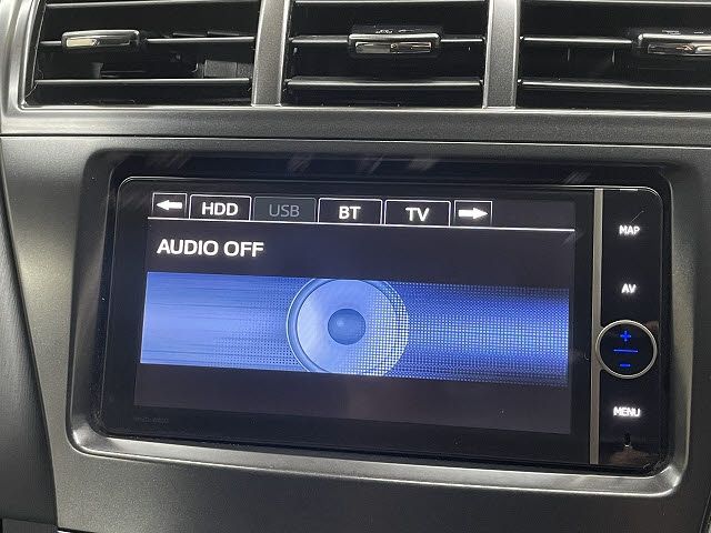 TOYOTA PRIUS Alpha 2013