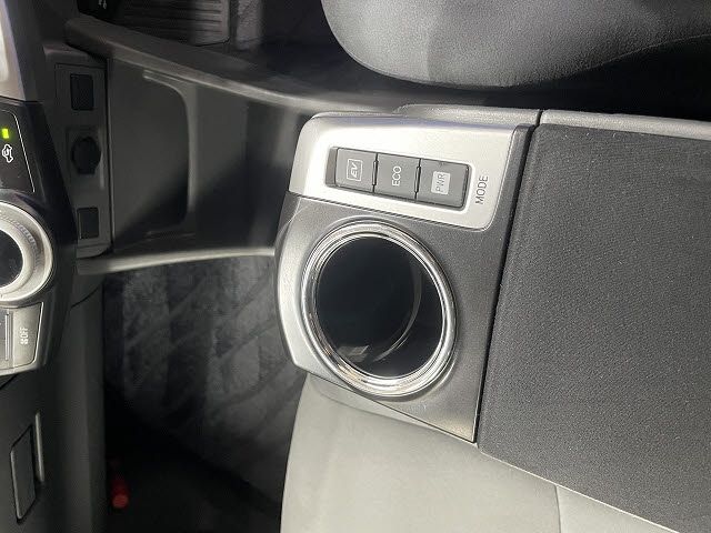 TOYOTA PRIUS Alpha 2013