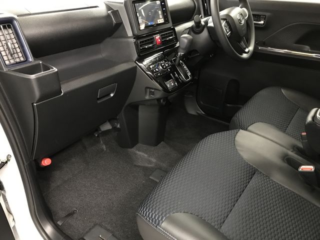 DAIHATSU TANTO CUSTOM 2025