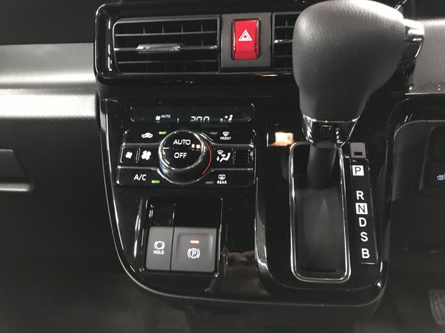 DAIHATSU TANTO CUSTOM 2025