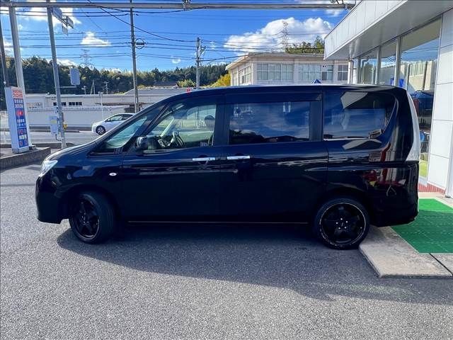 NISSAN SERENA  WG 4WD 2012