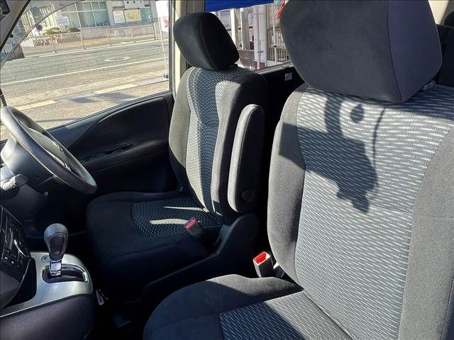 NISSAN SERENA  WG 4WD 2012