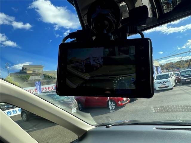 NISSAN SERENA  WG 4WD 2012