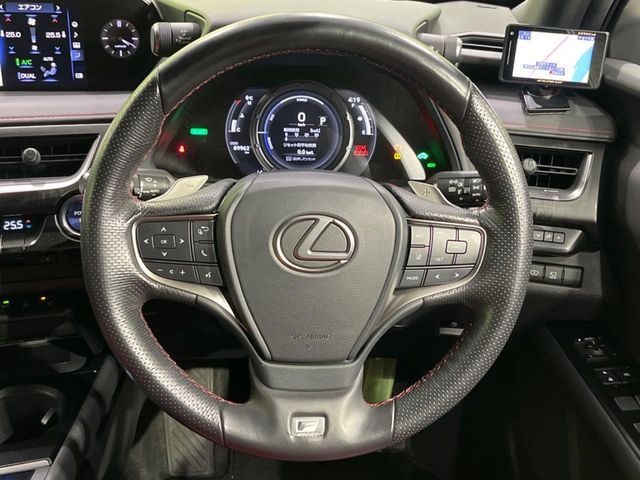 TOYOTA LEXUS UX250h AWD 2019
