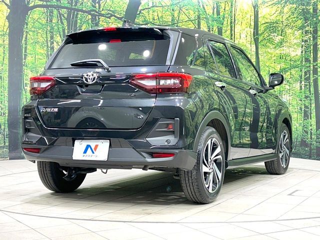 TOYOTA RAIZE 2025