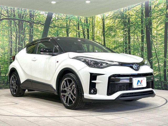 TOYOTA C-HR 2021