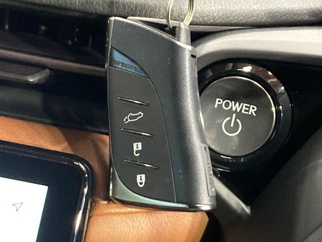 TOYOTA LEXUS LBX 2024