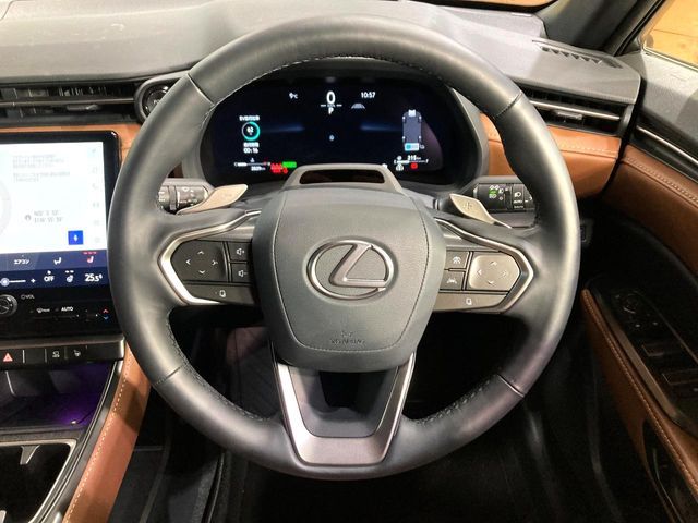 TOYOTA LEXUS LBX 2024