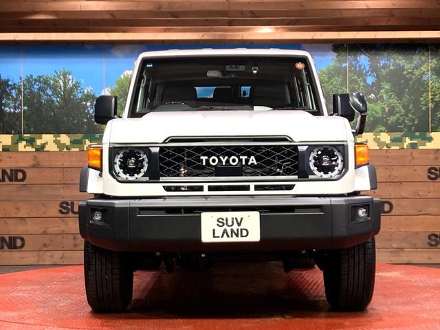 TOYOTA LANDCRUISER 70 2024