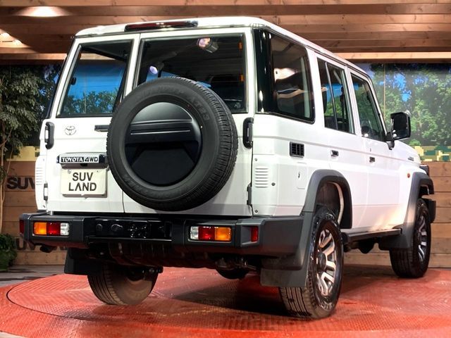 TOYOTA LANDCRUISER 70 2024