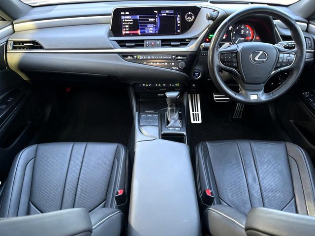 TOYOTA LEXUS ES300h 2018
