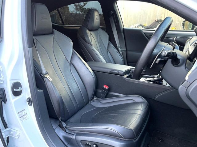 TOYOTA LEXUS ES300h 2018