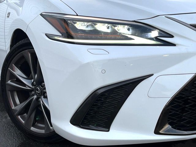 TOYOTA LEXUS ES300h 2018