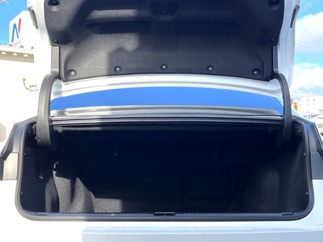 TOYOTA LEXUS IS300h 2022