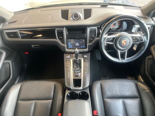 PORSCHE PORSCHE Macan 2015