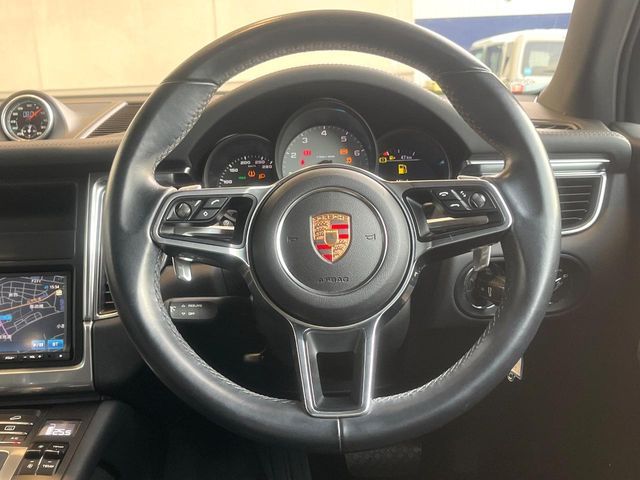 PORSCHE PORSCHE Macan 2015