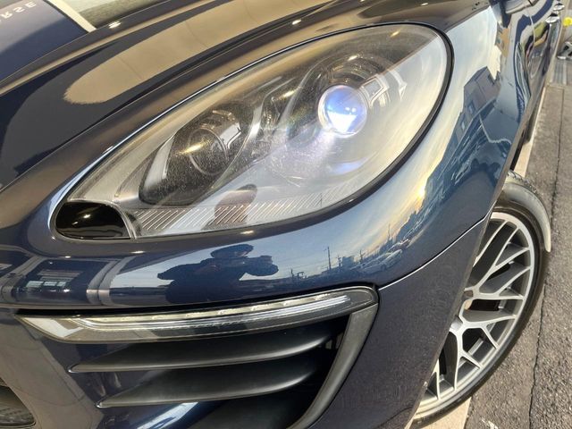 PORSCHE PORSCHE Macan 2015