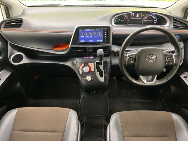 TOYOTA SIENTA HYBRID 2020