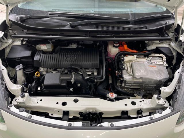 TOYOTA SIENTA HYBRID 2020