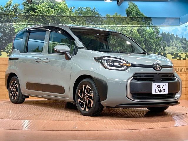 TOYOTA SIENTA HYBRID 2022