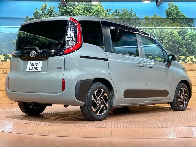 TOYOTA SIENTA HYBRID 2022