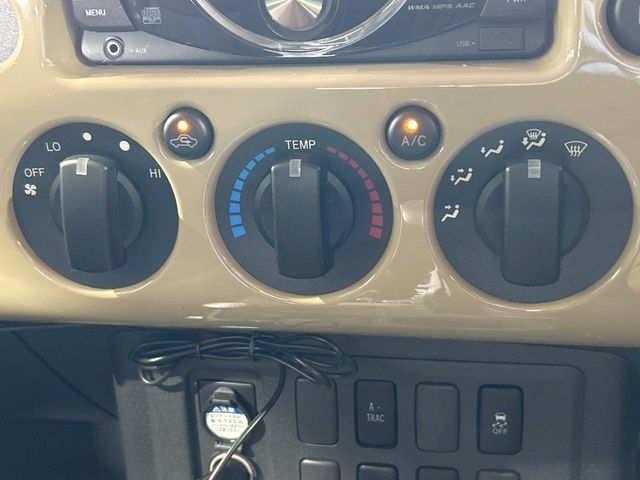 TOYOTA FJ CRUISER 4WD 2011