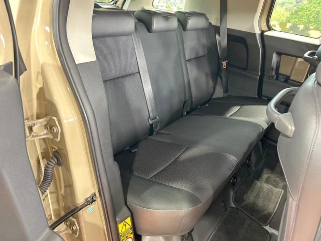 TOYOTA FJ CRUISER 4WD 2011