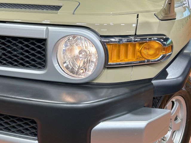 TOYOTA FJ CRUISER 4WD 2011