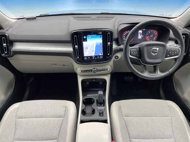 VOLVO VOLVO XC40 2018