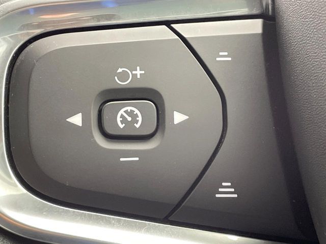 VOLVO VOLVO XC40 2018