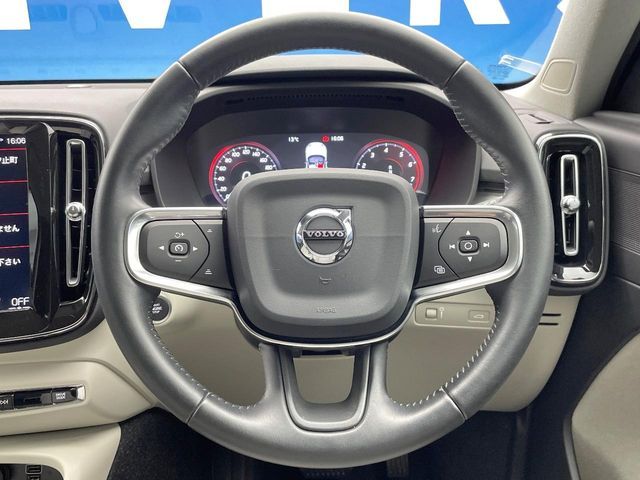 VOLVO VOLVO XC40 2018