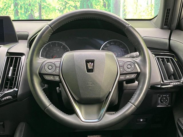 TOYOTA CROWN sedan 2018