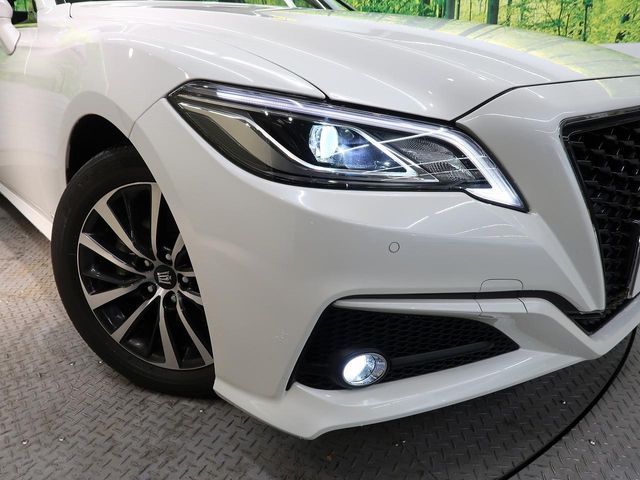 TOYOTA CROWN sedan 2019