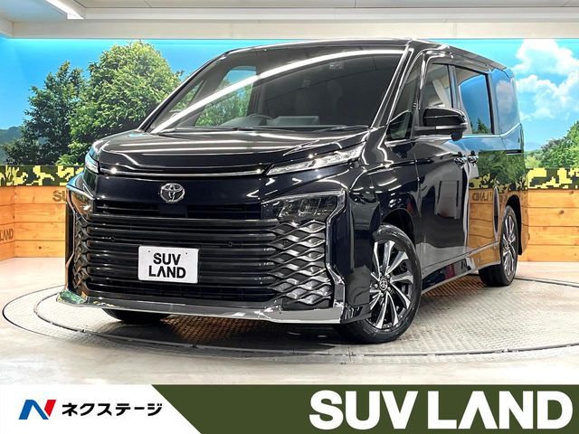 TOYOTA VOXY 2023