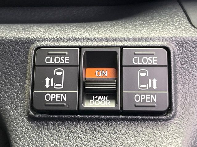 TOYOTA SIENTA HYBRID 2022