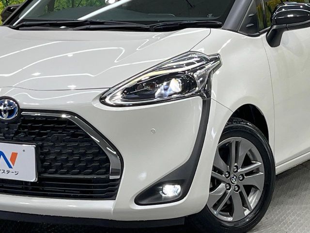 TOYOTA SIENTA HYBRID 2022