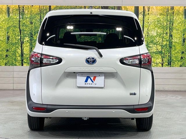 TOYOTA SIENTA HYBRID 2022