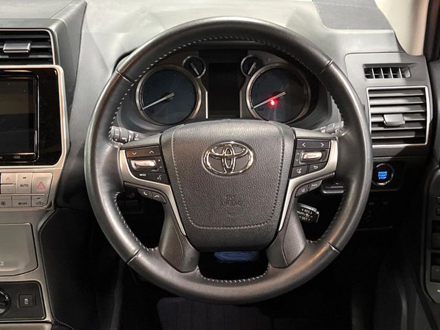 TOYOTA LANDCRUISER PRADO 2023