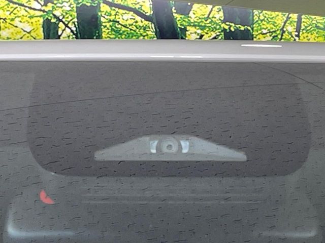 TOYOTA VOXY HYBRID 2022