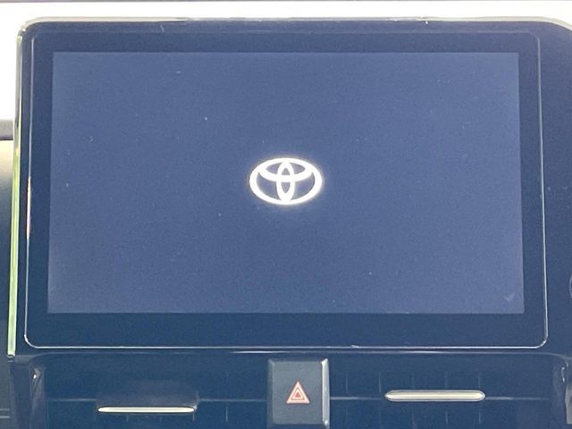 TOYOTA VOXY HYBRID 2022