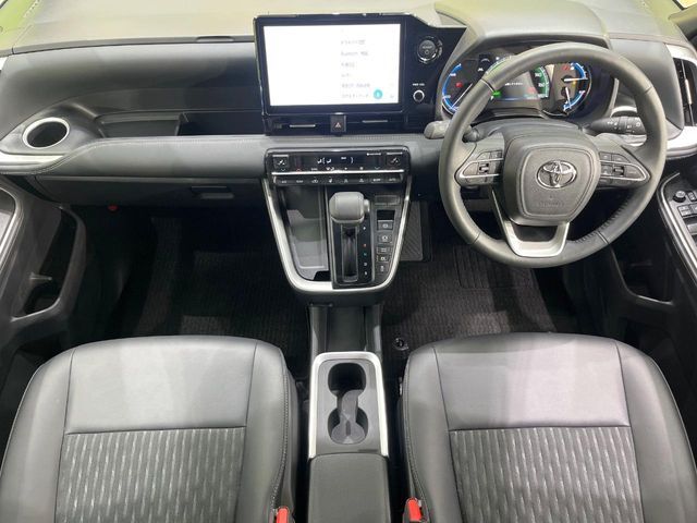 TOYOTA NOAH HYBRID 2024