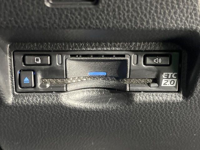 TOYOTA NOAH HYBRID 2024