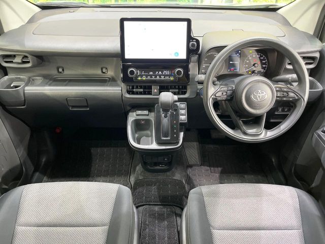 TOYOTA SIENTA HYBRID 2023