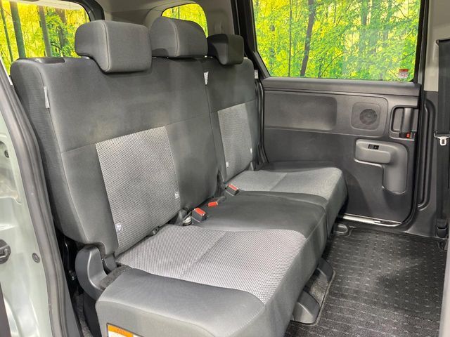 TOYOTA SIENTA HYBRID 2023