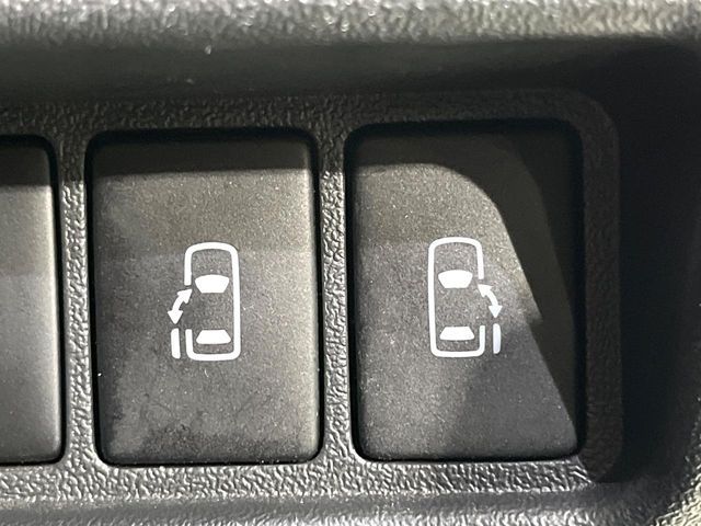 TOYOTA HIACE van 4WD 2022